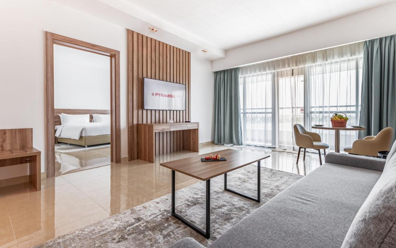 Pyramisa Hotel Apartments Ντουμπάι Εξωτερικό φωτογραφία